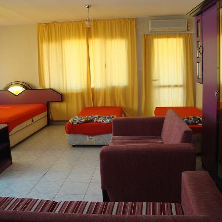 Degerli Motel Сеферихисар Экстерьер фото