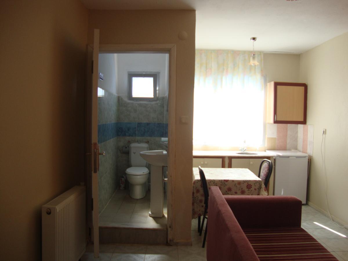 Degerli Motel Сеферихисар Номер фото