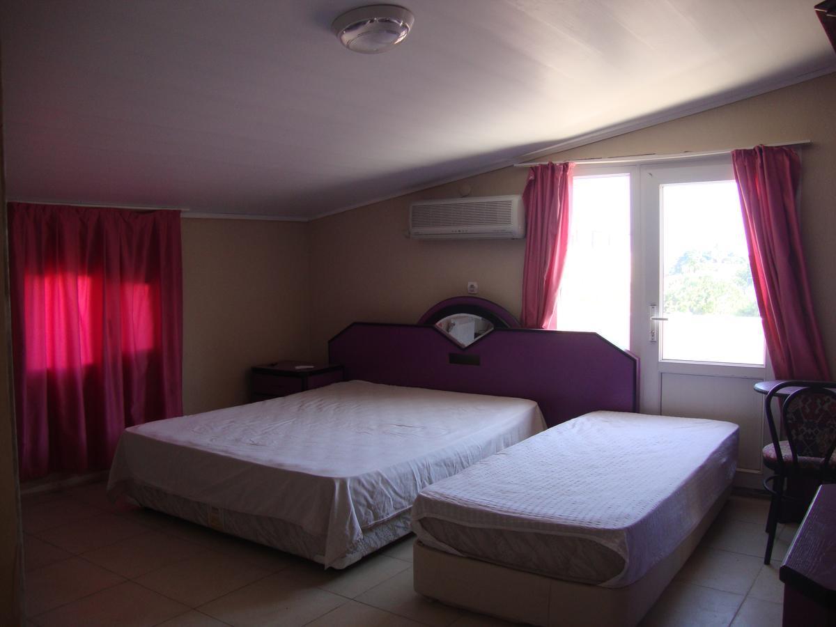 Degerli Motel Сеферихисар Экстерьер фото