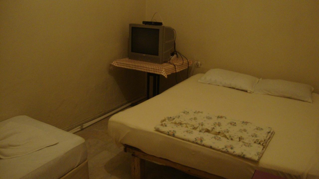 Degerli Motel Сеферихисар Экстерьер фото